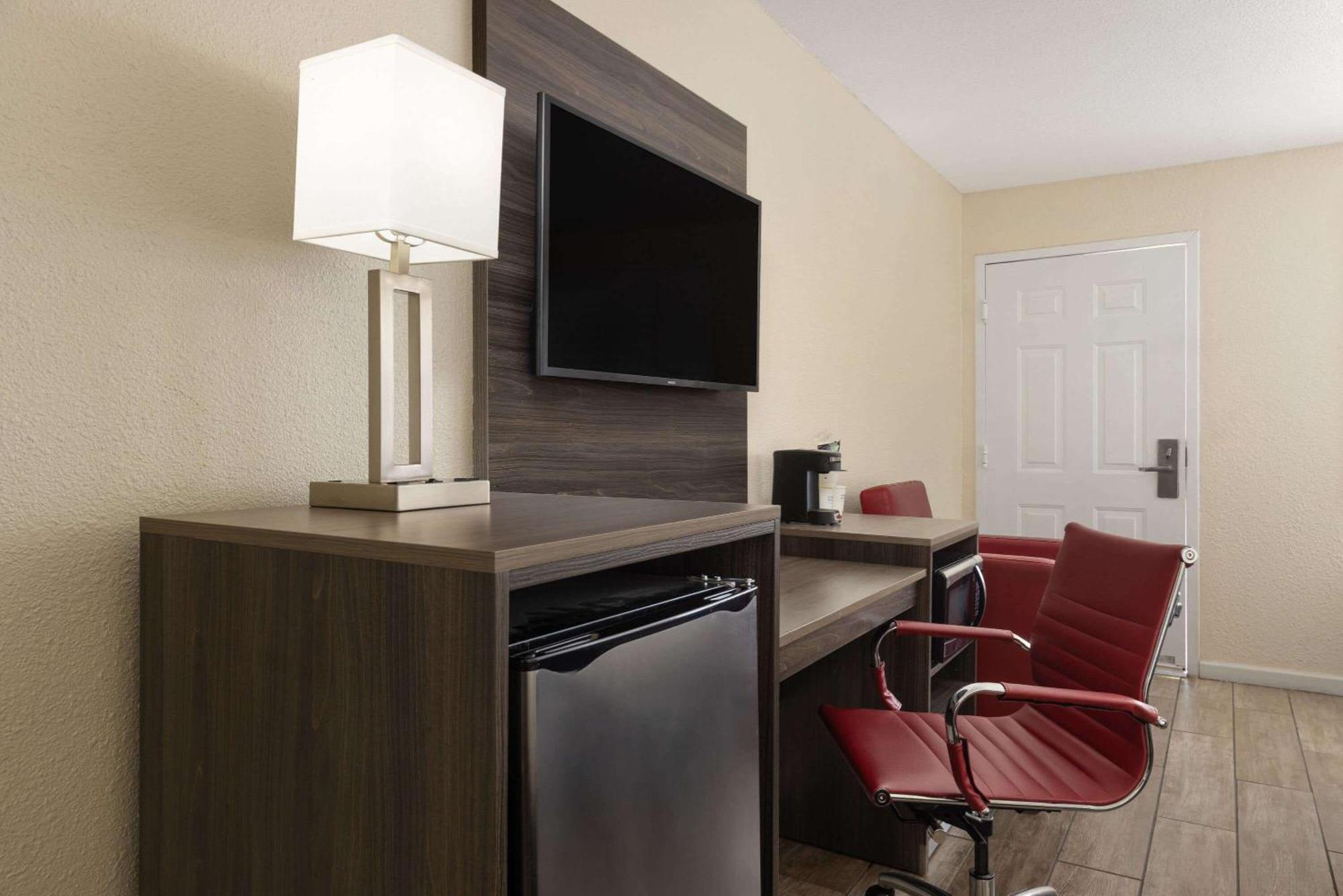 Hotel Ramada By Wyndham 4*